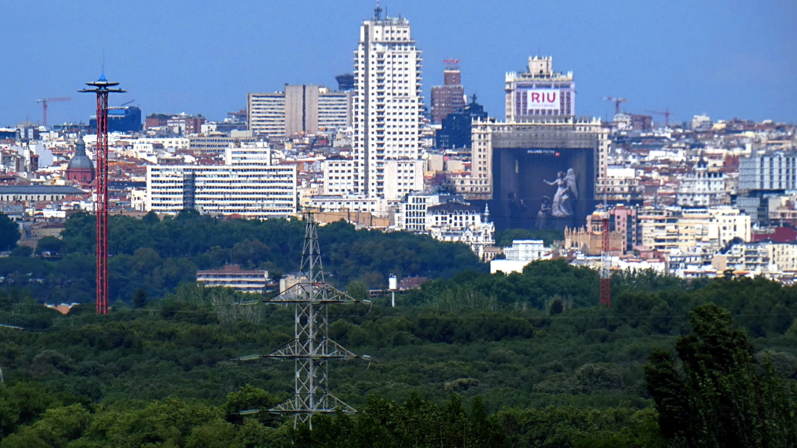 Easy booking steps for vehicle rental in Madrid city